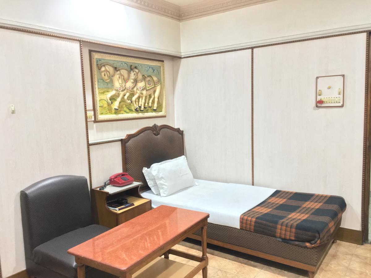 Nalanda Hotel Jamshedpur Buitenkant foto